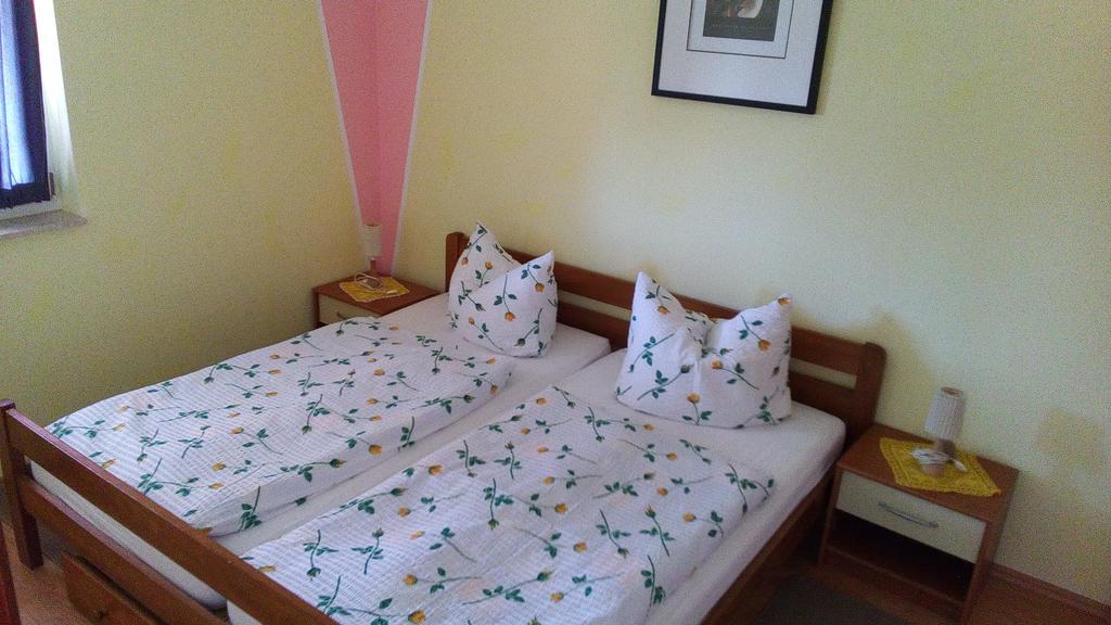 Apartments Katarina Пореч Экстерьер фото
